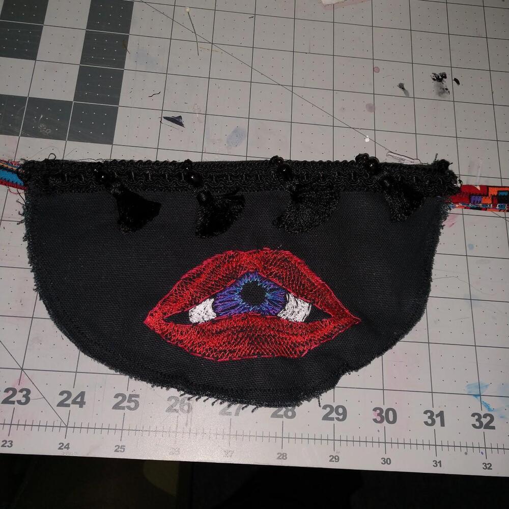 Handmade Side Fanny Pack That - Picture 2 of 4